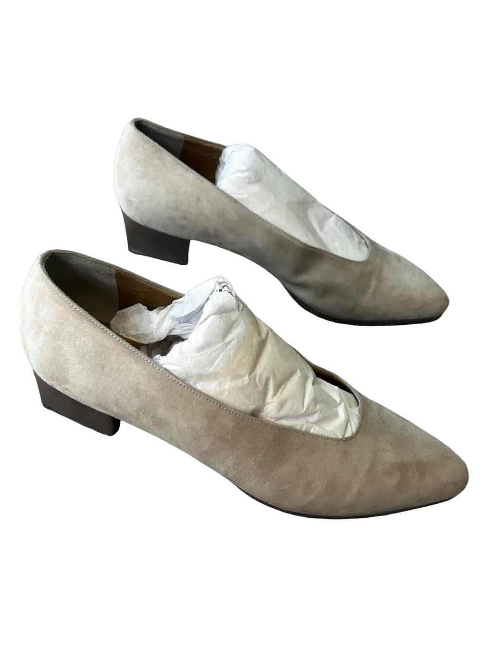 EUC RARE Larry Stuart Collection From Italy Nude Taupe Suede Low Heel size 8